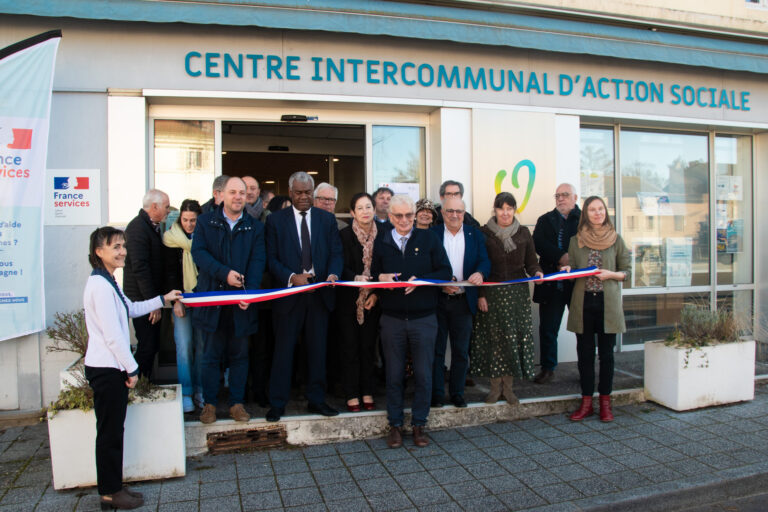 Inauguration de l'espace France Services à Ambert.